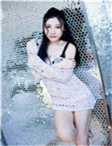 《丰满美女毛片》