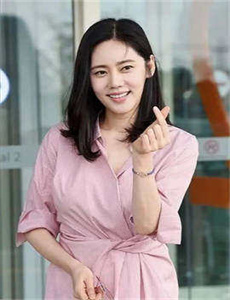 《小小姑娘电影免费播放》