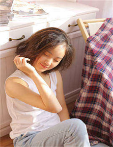 《日本少妇做爰片视频R》